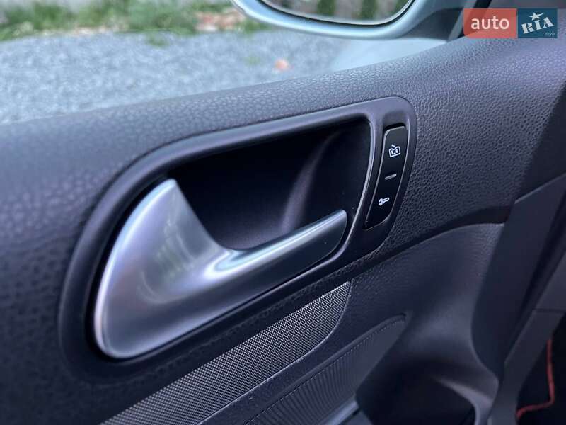 Хэтчбек Volkswagen Golf 2007 в Полтаве