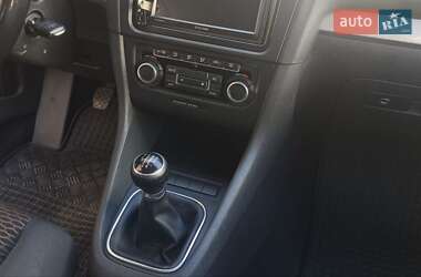 Хетчбек Volkswagen Golf 2009 в 