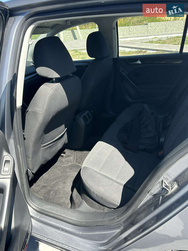Хетчбек Volkswagen Golf 2009 в Львові