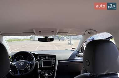 Універсал Volkswagen Golf 2016 в 