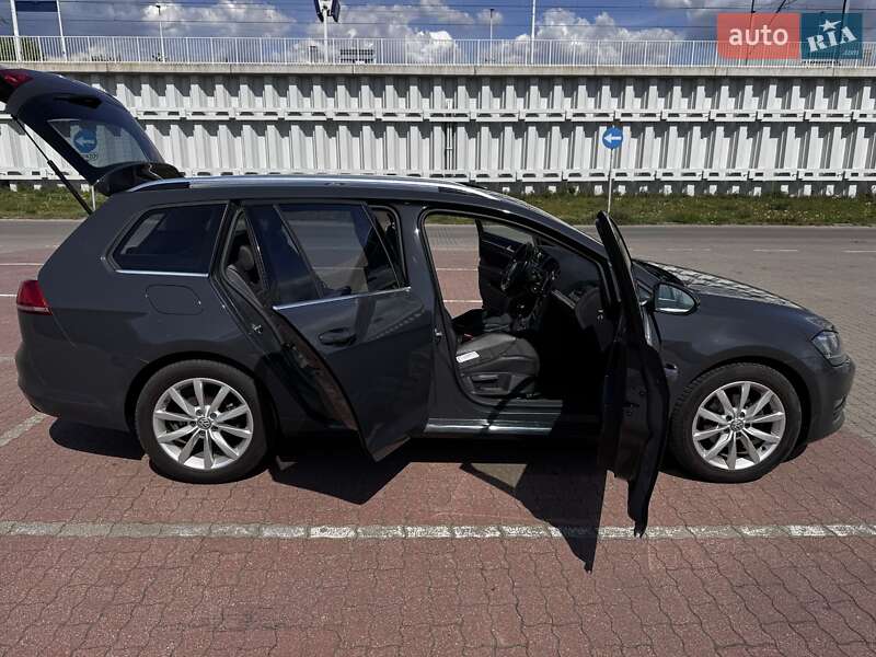 Універсал Volkswagen Golf 2016 в Львові