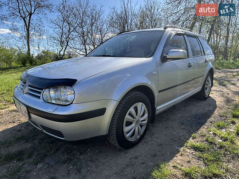 Volkswagen Golf 2002