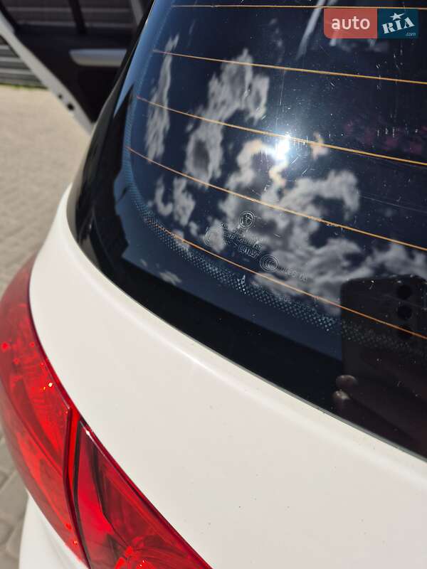 Хэтчбек Volkswagen Golf 2011 в Ирпене