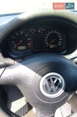 Хэтчбек Volkswagen Golf 1999 в Долинской