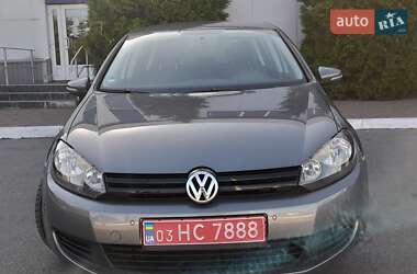 Хэтчбек Volkswagen Golf 2009 в 