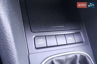 Хэтчбек Volkswagen Golf 2009 в 