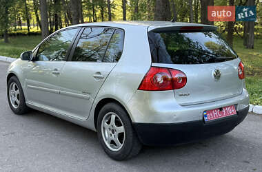 Хэтчбек Volkswagen Golf 2008 в 