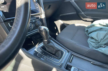 Универсал Volkswagen Golf 2018 в 