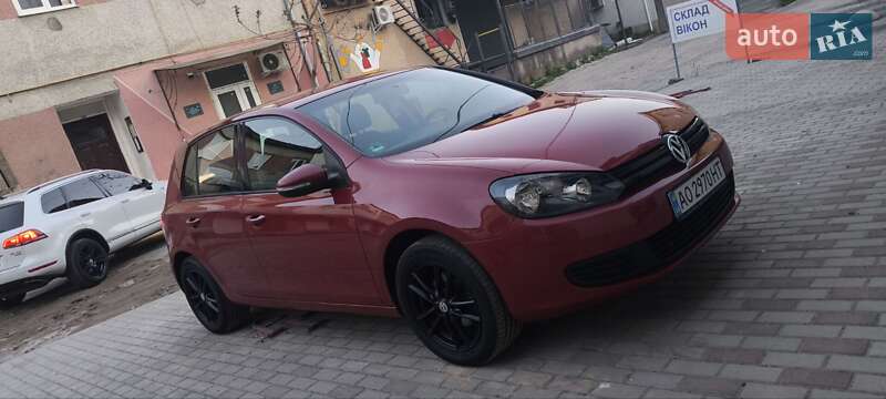 Хэтчбек Volkswagen Golf 2009 в Мукачево