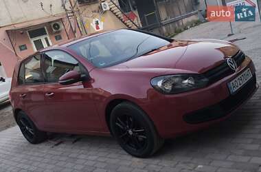 Хетчбек Volkswagen Golf 2009 в 