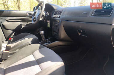 Универсал Volkswagen Golf 2002 в 