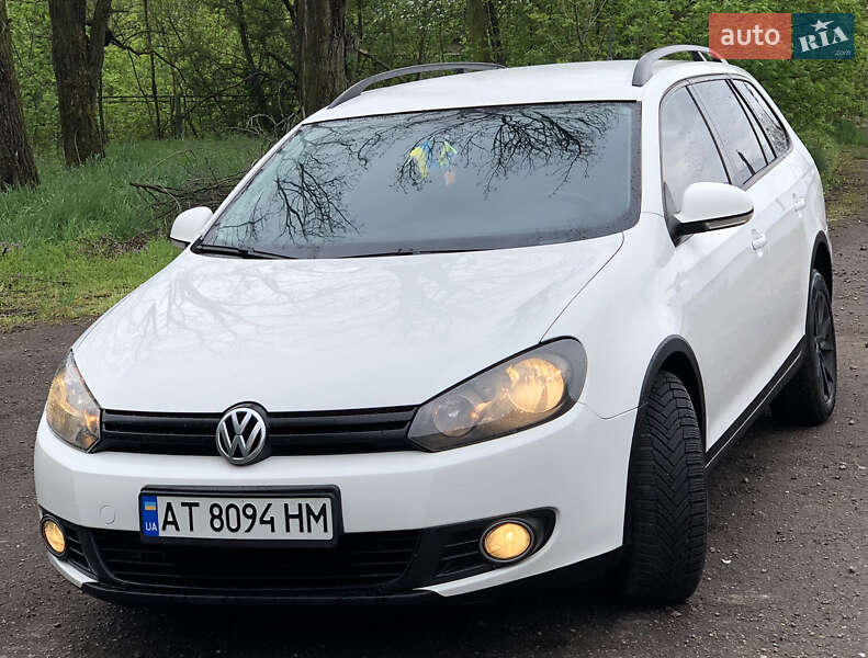 Универсал Volkswagen Golf 2010 в 