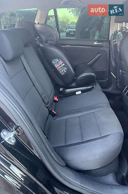 Универсал Volkswagen Golf 2010 в 