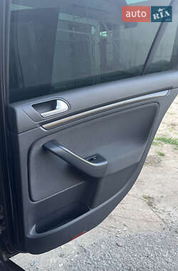 Универсал Volkswagen Golf 2010 в 