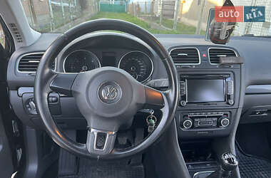 Универсал Volkswagen Golf 2010 в 