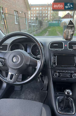 Универсал Volkswagen Golf 2010 в 