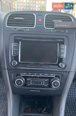 Универсал Volkswagen Golf 2010 в 