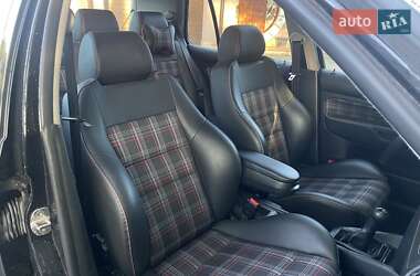 Хэтчбек Volkswagen Golf 1999 в 