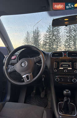 Універсал Volkswagen Golf 2010 в 