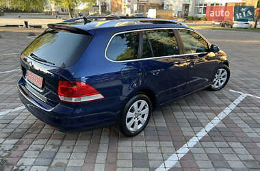 Універсал Volkswagen Golf 2009 в 
