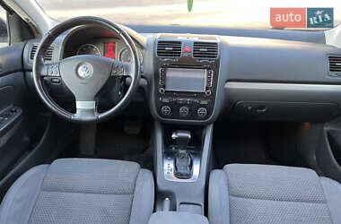 Універсал Volkswagen Golf 2009 в 