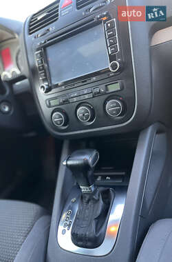 Універсал Volkswagen Golf 2009 в 