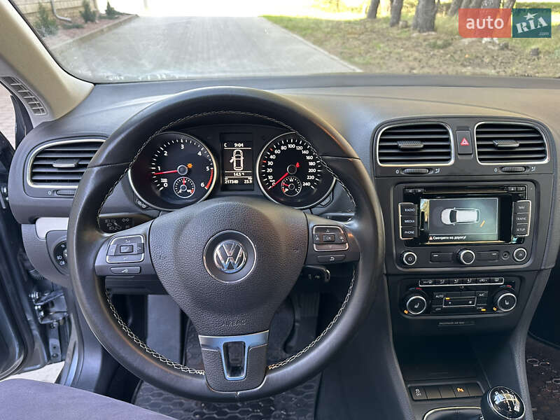 Универсал Volkswagen Golf 2013 в Ровно
