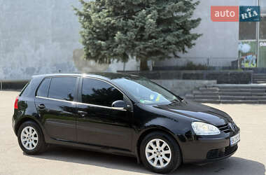 Хэтчбек Volkswagen Golf 2006 в 