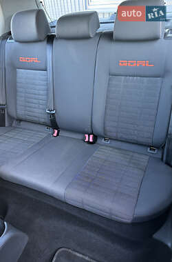 Хэтчбек Volkswagen Golf 2006 в 