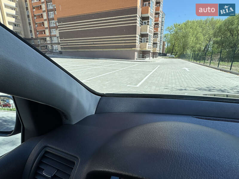 Хетчбек Volkswagen Golf 2004 в Хмельницькому