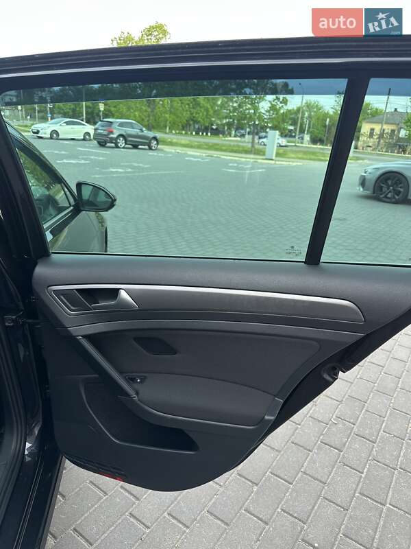 Универсал Volkswagen Golf 2015 в Харькове