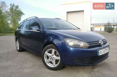 Универсал Volkswagen Golf 2010 в 
