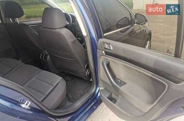 Универсал Volkswagen Golf 2010 в 