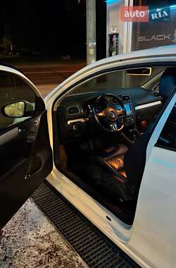 Хэтчбек Volkswagen Golf 2009 в 