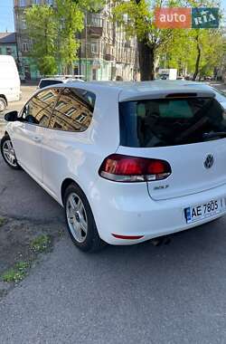 Хэтчбек Volkswagen Golf 2009 в 