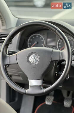 Хэтчбек Volkswagen Golf 2007 в 