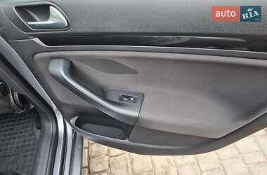 Универсал Volkswagen Golf 2010 в 