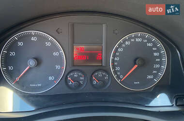 Хэтчбек Volkswagen Golf 2006 в 