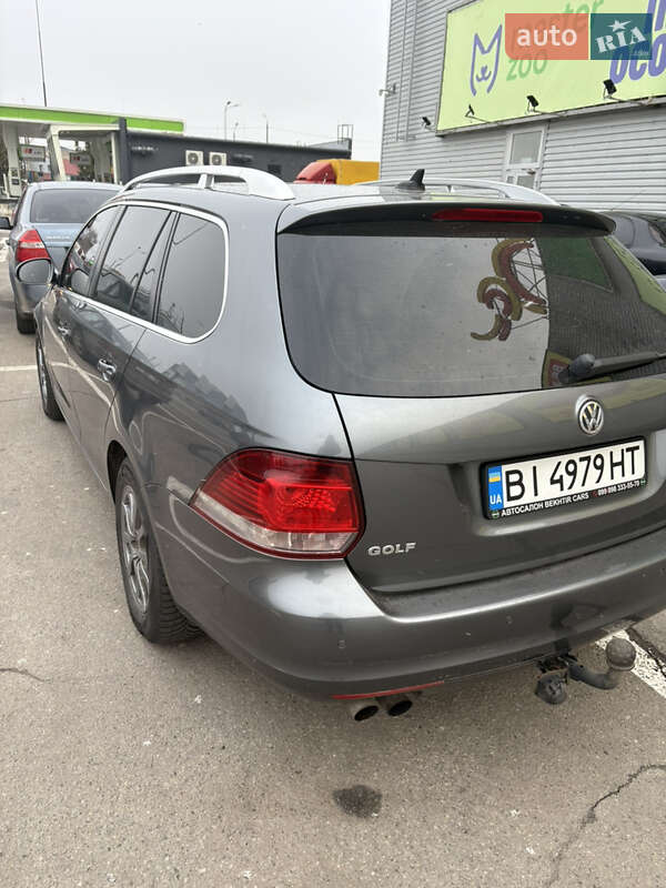 Универсал Volkswagen Golf 2010 в Полтаве