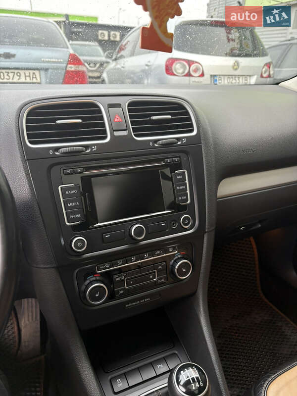 Универсал Volkswagen Golf 2010 в Полтаве