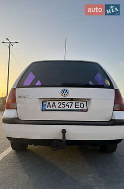 Универсал Volkswagen Golf 2000 в Киеве