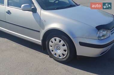 Универсал Volkswagen Golf 2000 в 