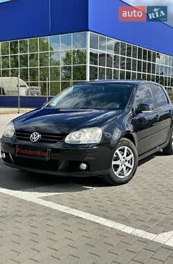 Хэтчбек Volkswagen Golf 2006 в Сумах