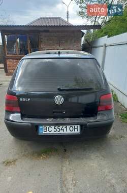 Хетчбек Volkswagen Golf 2001 в 