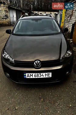 Универсал Volkswagen Golf 2012 в 