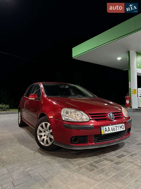 Хэтчбек Volkswagen Golf 2008 в Лубнах