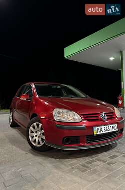 Хетчбек Volkswagen Golf 2008 в 