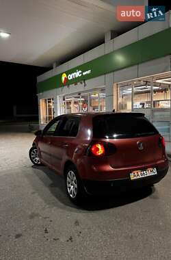 Хетчбек Volkswagen Golf 2008 в 