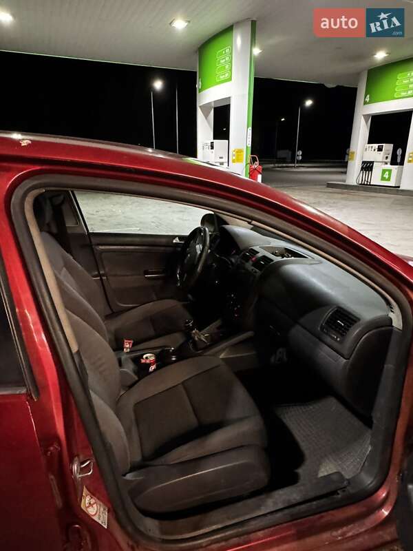 Хэтчбек Volkswagen Golf 2008 в Лубнах