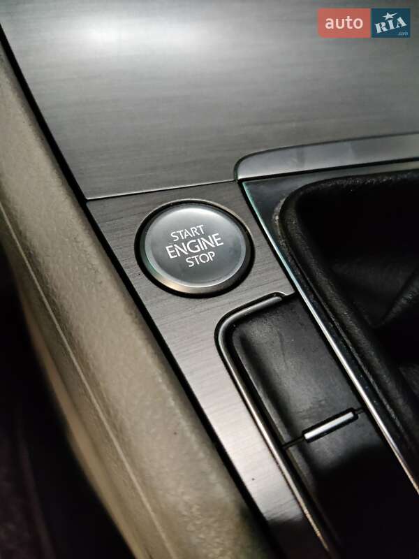 Універсал Volkswagen Golf 2015 в Києві